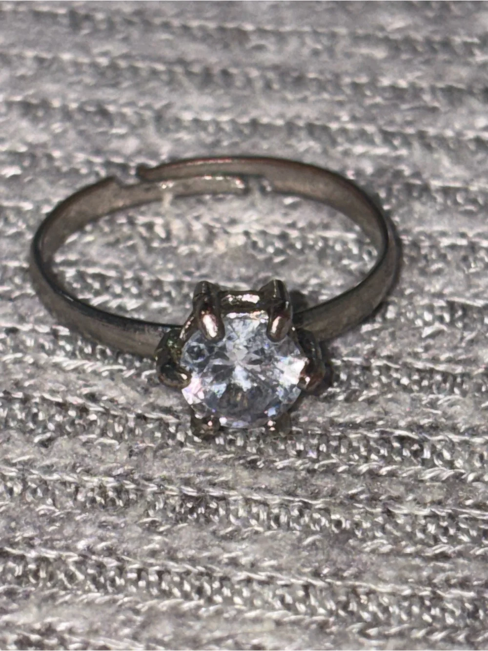 Vintage adjustable size 6.5 silver tone clear rhinestone ring